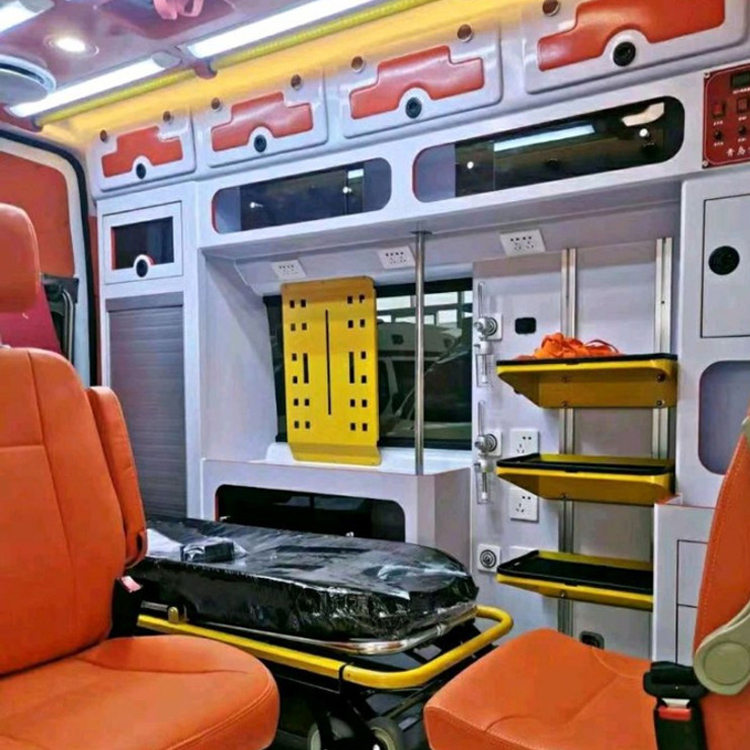 西乡塘长途救护车护送病人租赁价格